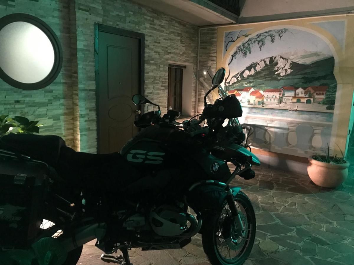 莱科La Ca' Del Masenzi Massenzio'S House (Adults Only)住宿加早餐旅馆 外观 照片